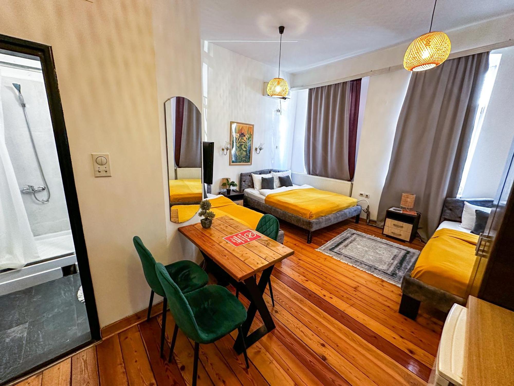 The Only One Apartments Nis Luaran gambar
